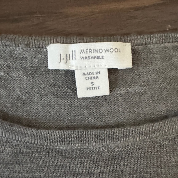J. Jill Charcoal Long Sleeve Lightweight Merino Wool Tunic Sweater Size Small P - Picture 2 of 4